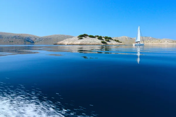De oude stijl op de Middellandse Zee zeilboot — Stockfoto