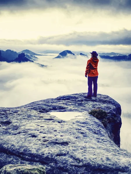 Hiking in Saxony. Woman on mountain top enjoying view — Stock Photo, Image