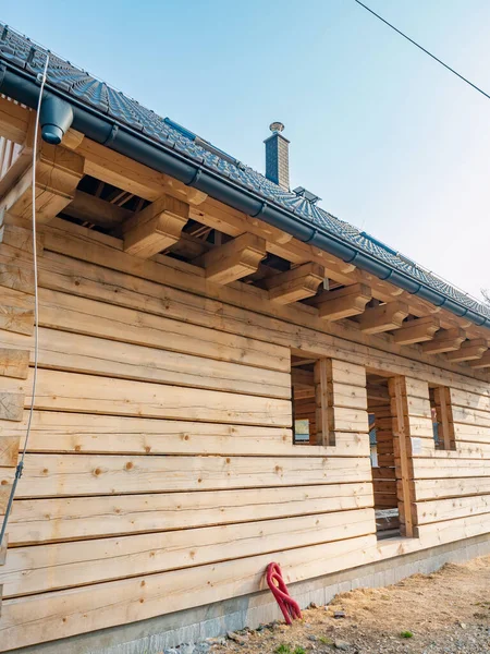 Popular Wooden House Wall Built White Natural Logs Construction Natural — Stock Photo, Image