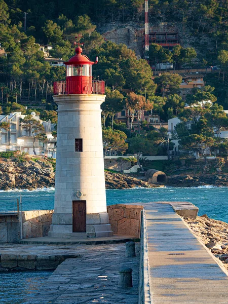 Faro Frente Entrada Las Aguas Del Puerto Marítimo Port Andratx —  Fotos de Stock