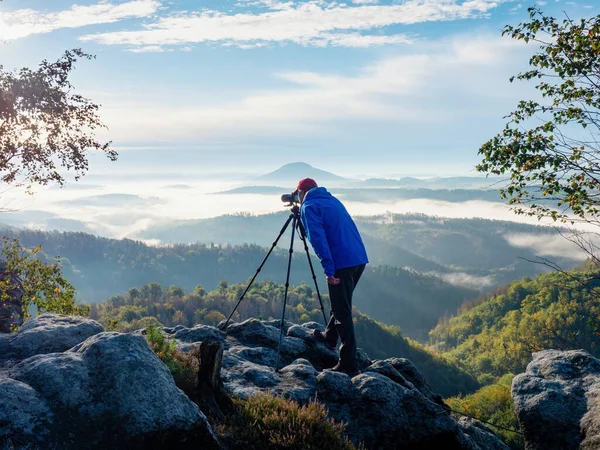 Photographer Framing Scene Viewfinder Man Using Camera Tripod Taking Pictures — Stock Photo, Image