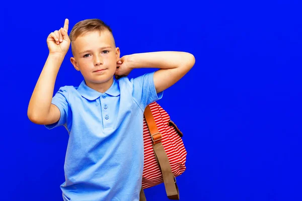 Excited Little Kid Schoolboy Backpack Isolated Blue Background School Distance — Stock Photo, Image