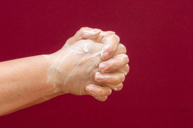 Yan görüş açısını kapat. Ellerini yıka. Sağlık temizliği kavramı.