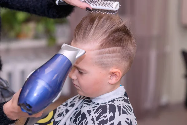 Side View Hair Dressing Hair Dryer Hairdresser Does Hair Caucasian — Stock Photo, Image