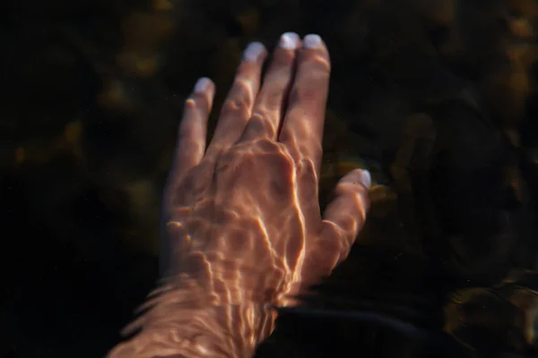 Hand Immersed Water Shadows Water Sun Shine Morning Young Woman — Stock Photo, Image