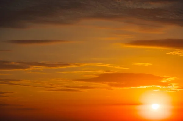 Krásná Ohnivě Oranžová Obloha Západ Slunce Jako Pozadí — Stock fotografie