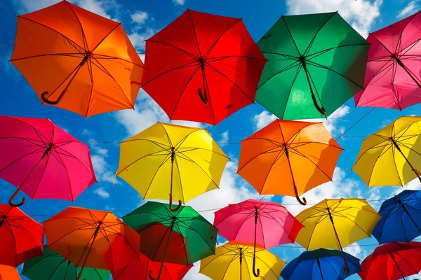 Montones Coloridos Paraguas Cielo Ciudad Decoración — Foto de Stock