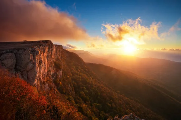 Hermoso Paisaje Montaña Otoño Durante Atardecer Composición Natur — Foto de Stock