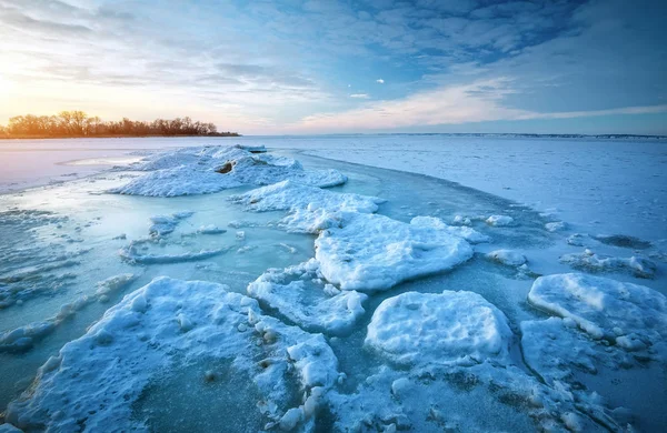 Mar Congelado Atardecer Hermoso Paisaje Marino Natural Tiempo Invierno — Foto de Stock