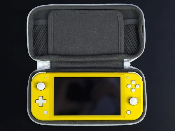 Moskau, Russland - 08. Oktober 2019: Nintendo Switch lite ist ninte — Stockfoto