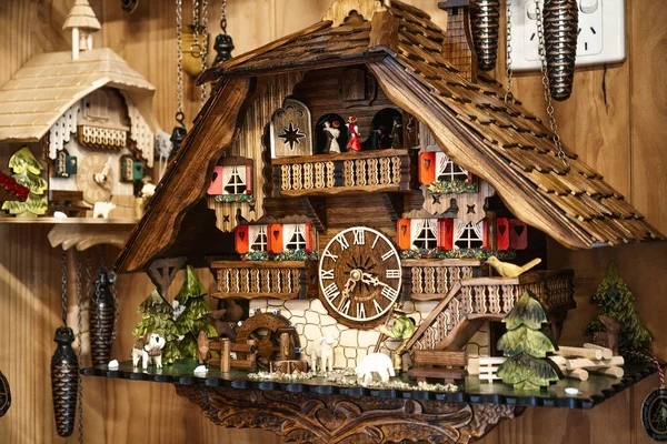 Famosos Relógios Cuco Alemães German Cuckoo Clock Nest Uma Das — Fotografia de Stock