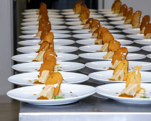 Yeni moda Fransız foie gras 'sı kraker tabağında