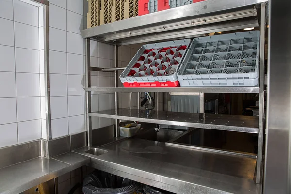 Profesyonel Mutfak Görünümü Sayacı Paslanmaz Çelik — Stok fotoğraf