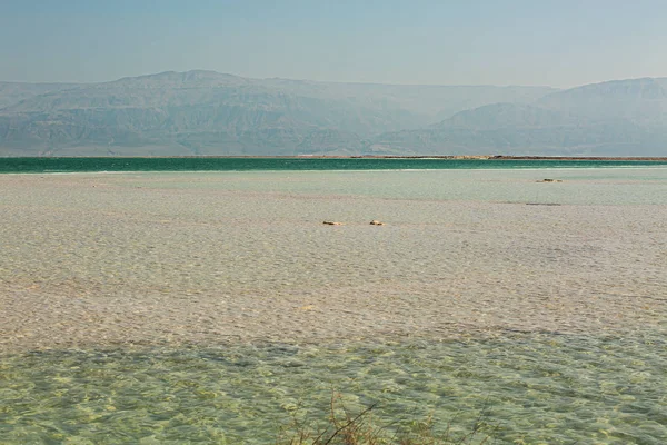 Ölü Deniz'in güzel sahil . — Stok fotoğraf