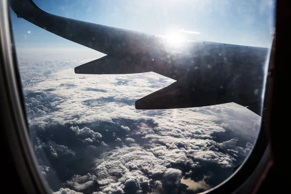 Voler Voyager Vue Fenêtre Avion Sur Aile Coucher Soleil — Photo