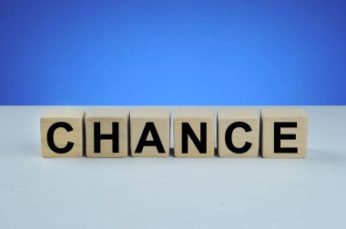 Ahşap üzerinde Chance kelime küp, İş kavramı