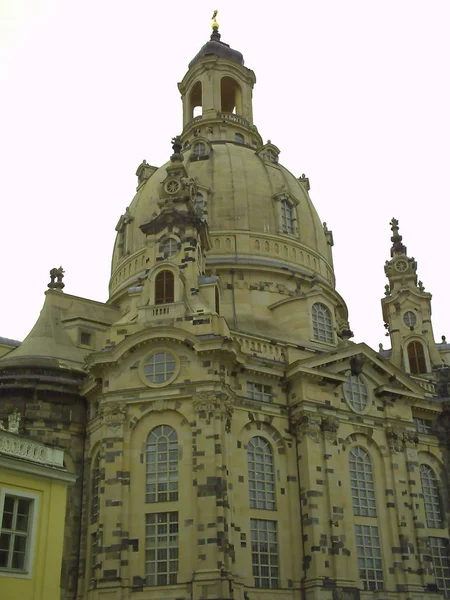 Lutheran church Dresden Frauenkirche in Dresden, Germany — стокове фото