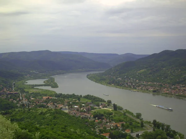 Vista do rio Danúbio do castelo de Visegrad, Visegrad, Hungria — Fotografia de Stock