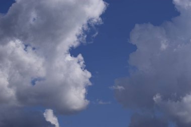 güzel mavi gökyüzü bulutlar arka plan.