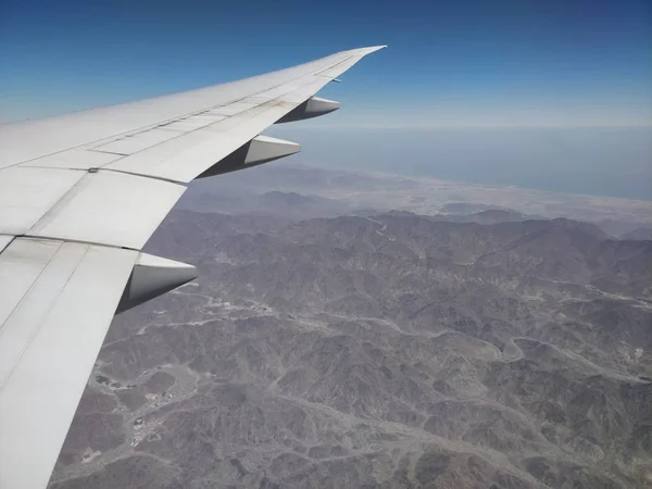Légi felvétel a szárnyai repülőgépből — Stock Fotó