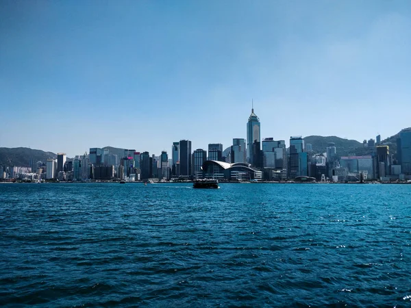 Skyline dell'isola di Hong Kong dalla baia — Foto Stock