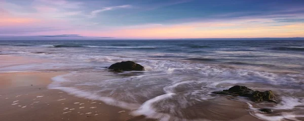 Luz Noche Ilumina Ballybrannigan Beach Cork Irlanda — Foto de Stock