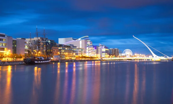 Vista Dublin Docklands Crepúsculo — Fotografia de Stock