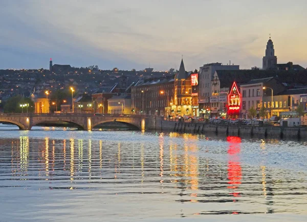 Iluminación Del Edificio Ciudad Cork Por Noche —  Fotos de Stock