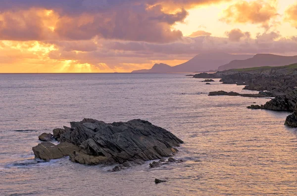 Pohled Nastavení Slunce Nad Atlantským Oceánem Ostrova Achill Západním Pobřeží — Stock fotografie