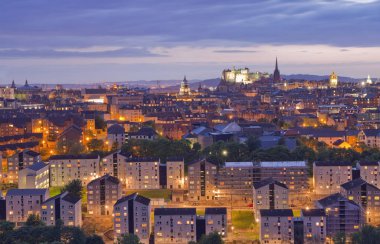 Edinburgh Skylines bina ve kale Calton Hill, İskoçya 