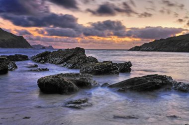 Alacakaranlık Clogher Beach, Dingle Yarımadası, Co.Kerry, İrlanda
