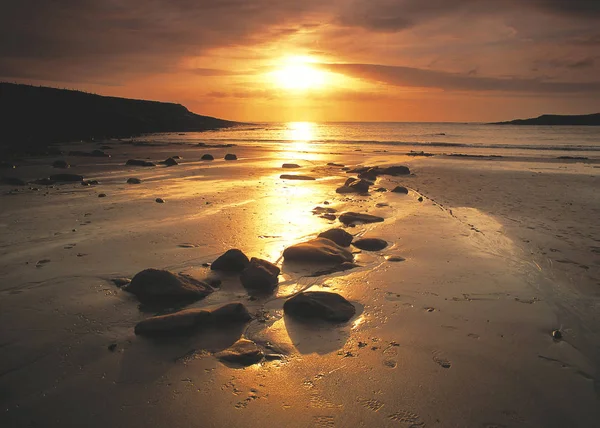 White Strand'da gün batımı, Co.Clare, İrlanda