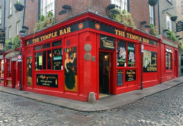 Dublin Temple Bar alanında popüler pub, İrlanda
