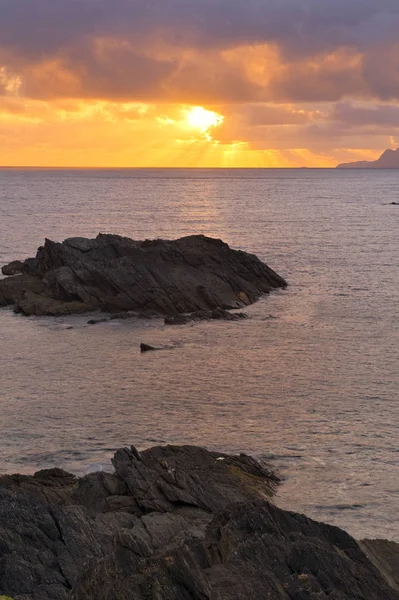 Vista Puesta Sol Sobre Océano Atlántico Desde Isla Achill Costa — Foto de Stock