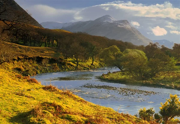 Blick Auf Den Erriff River Zur Herbstzeit Mit Schäumenden Bergen — Stockfoto