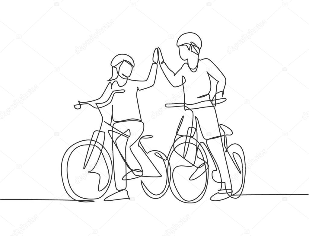 One line drawing of young happy couple male and female take a walk with bicycle together and giving high five gesture. Romantic relationship concept. Continuous line draw design vector illustration