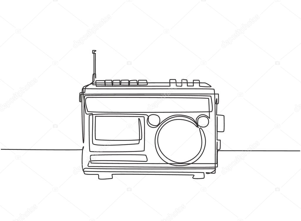 Single continuous line drawing of retro old fashioned analog radio tape. Classic vintage audio technology concept. Music player one line draw design vector illustration graphic