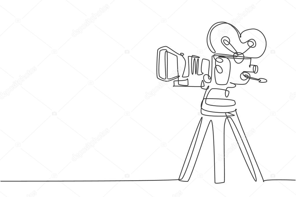 One continuous line drawing of retro old classic video recorder. Vintage analog cinema maker. Vintage item concept single line draw design graphic vector illustration