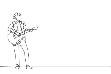 Şapka takan ve sokak yolunda akustik gitar çalan genç erkek gitaristin sürekli çizdiği bir çizgi. Modayı takip eden müzisyen performans konsepti tek çizgi çizim tasarım çizimi illüstrasyonu