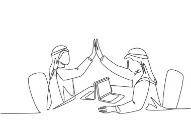 Genç Müslüman pazarlama müdürünün beşlik el hareketi yaptığı tek bir çizgi. Suudi Arabistan 'da kandora, türban, tobe, ghutra. Devamlı çizgi çizimi tasarım vektörü illüstrasyonu