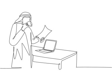 Genç Müslüman iş adamının yıllık iş raporunu okuduğu tek sıra çizimi. Suudi Arabistan 'lı erkek, shmag, kandora, türban, thobe, ghutra. Bir çizgi çizimi tasarım illüstrasyonu