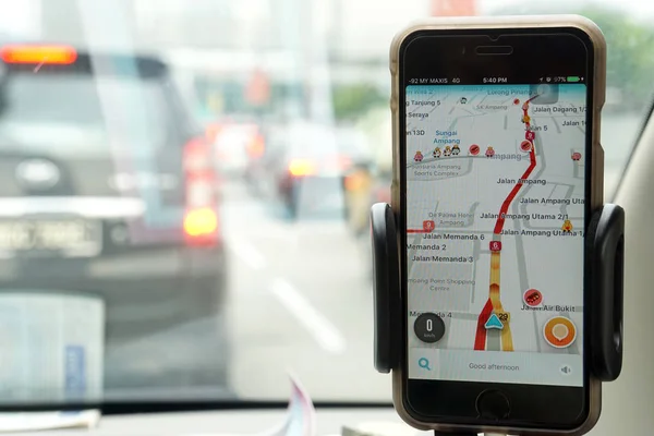 Kuala Lumpur Malezja Stycznia 2018 Globalnie Znana Aplikacja Gps Waze — Zdjęcie stockowe