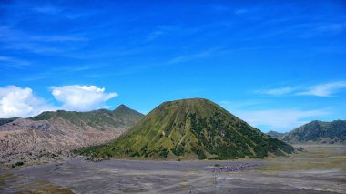 Bromo Tengger Semeru Milli Parkı aktif yanardağ krater güzel manzara, Doğu Java, Endonezya.