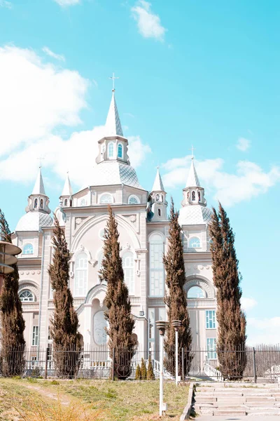 Церковь Фоне Неба — стоковое фото