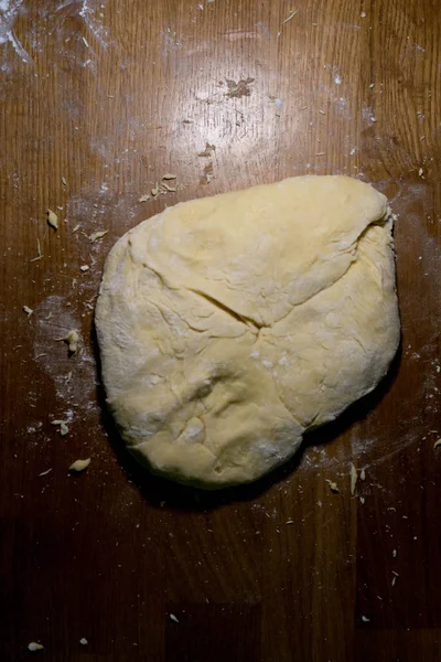 Pâte Sur Une Table Bois — Photo