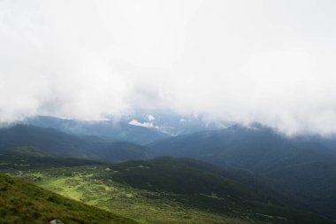 Karpat Dağları siste