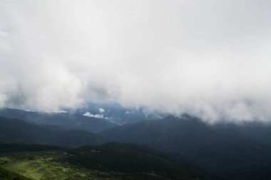 Karpat Dağları siste