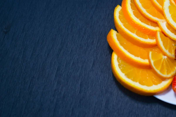 Fresas Naranja Plato Blanco — Foto de Stock
