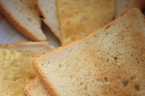 Sandwiches Mit Käse Auf Einem Teller — Stockfoto