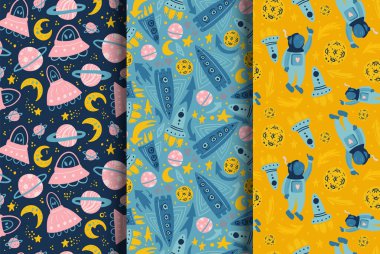 El çizimi uzay elementleri kusursuz desen. Uzay arkaplanı. Uzay karalama çizimi. Vektör çizimi. Çizgi film uzay roketleri, gezegenler, yıldızlar, sloganlar...